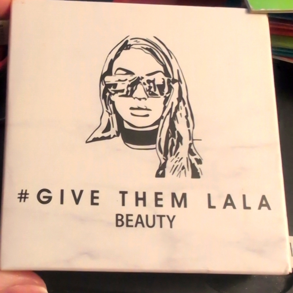 NEW GIVE THEM LALA Beauty Highlighter in Star Kissed NIB NEW IN BOX